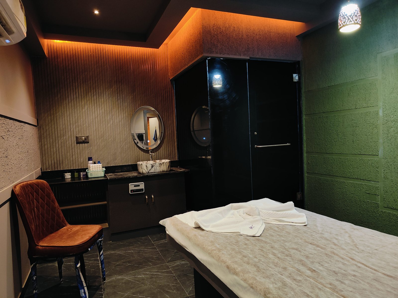 spa in Thane